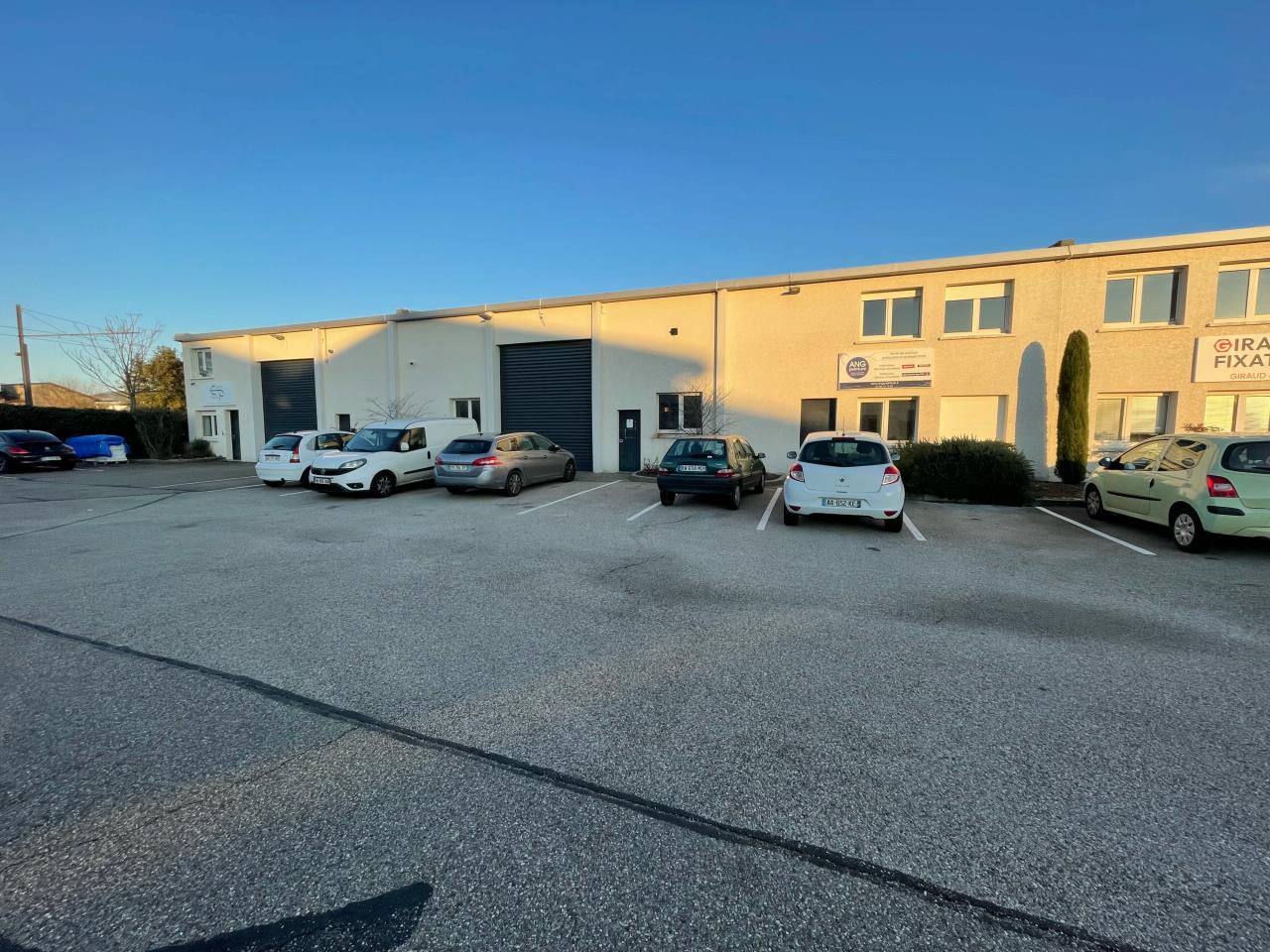 Local d'activité Décines-Charpieu 1397m² Location local d'activité Décines-Charpieu Rhône OLACT2108877 2
